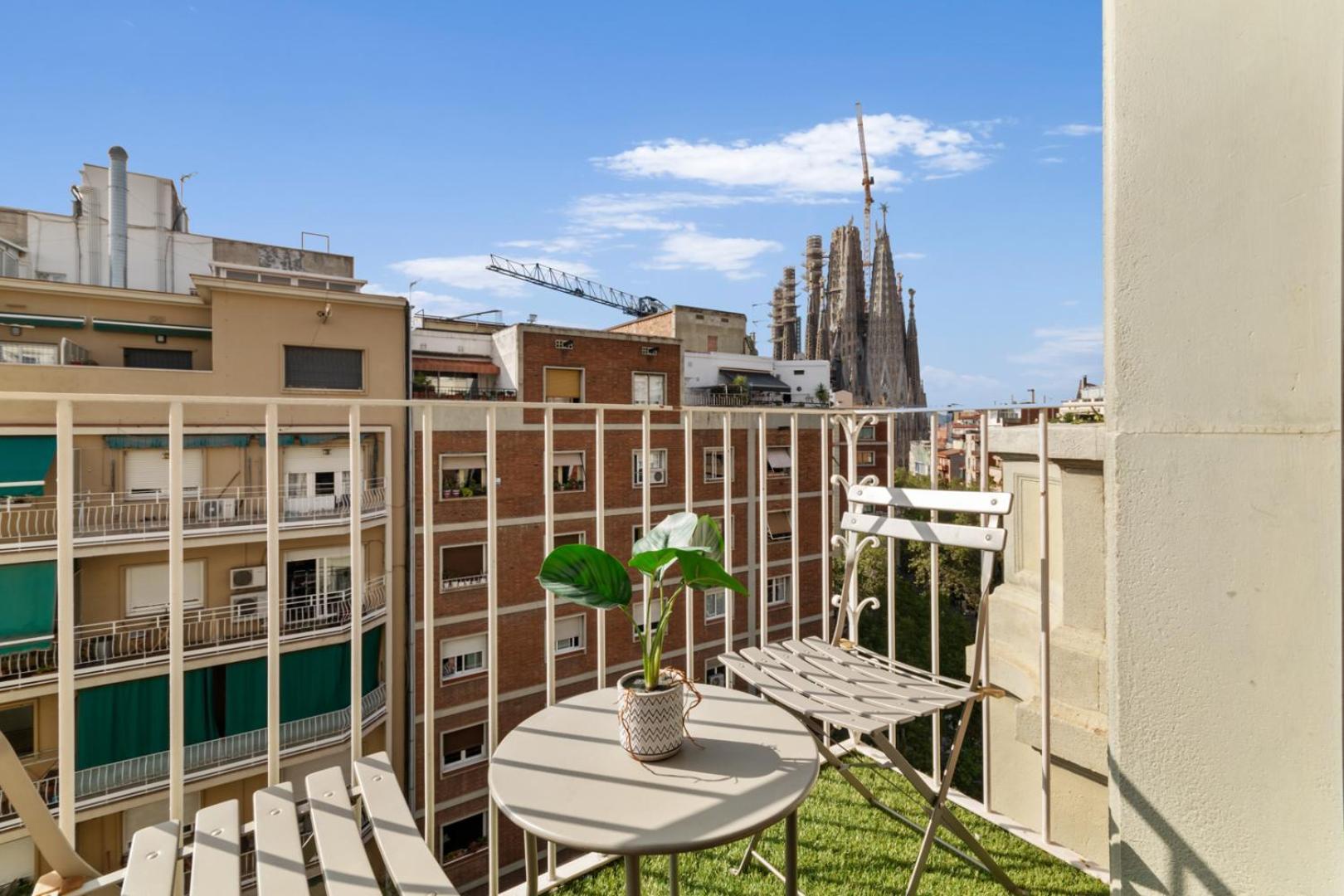 Suite Home Sagrada Familia Barcelona Exterior photo